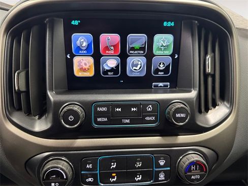 Used 2017 Chevrolet Colorado Z71 image 12