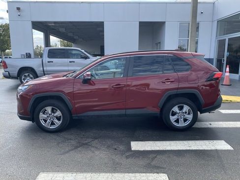 Used 2022 Toyota RAV4 XLE image 5