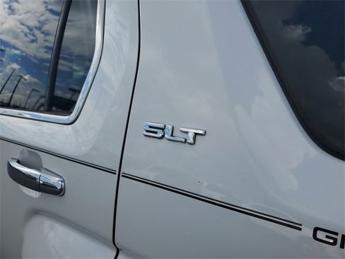 Used 2017 GMC Terrain SLT w/ Open Road Package image 9