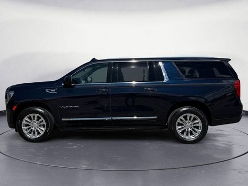 Used 2021 GMC Yukon XL SLT w/ Rear Media and Nav Package AWD/4WD image 17