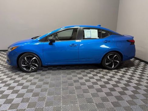 Used 2024 Nissan Versa SR FWD image 6