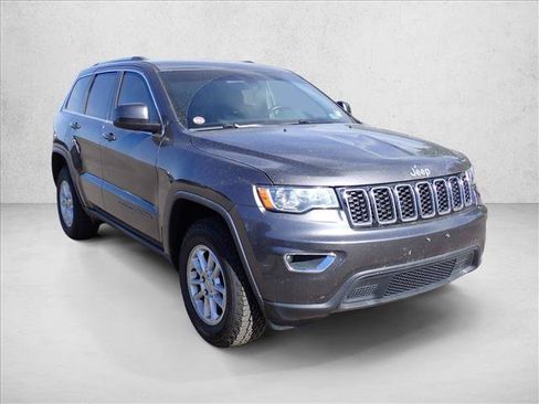 Used 2020 Jeep Grand Cherokee Laredo AWD/4WD image 8