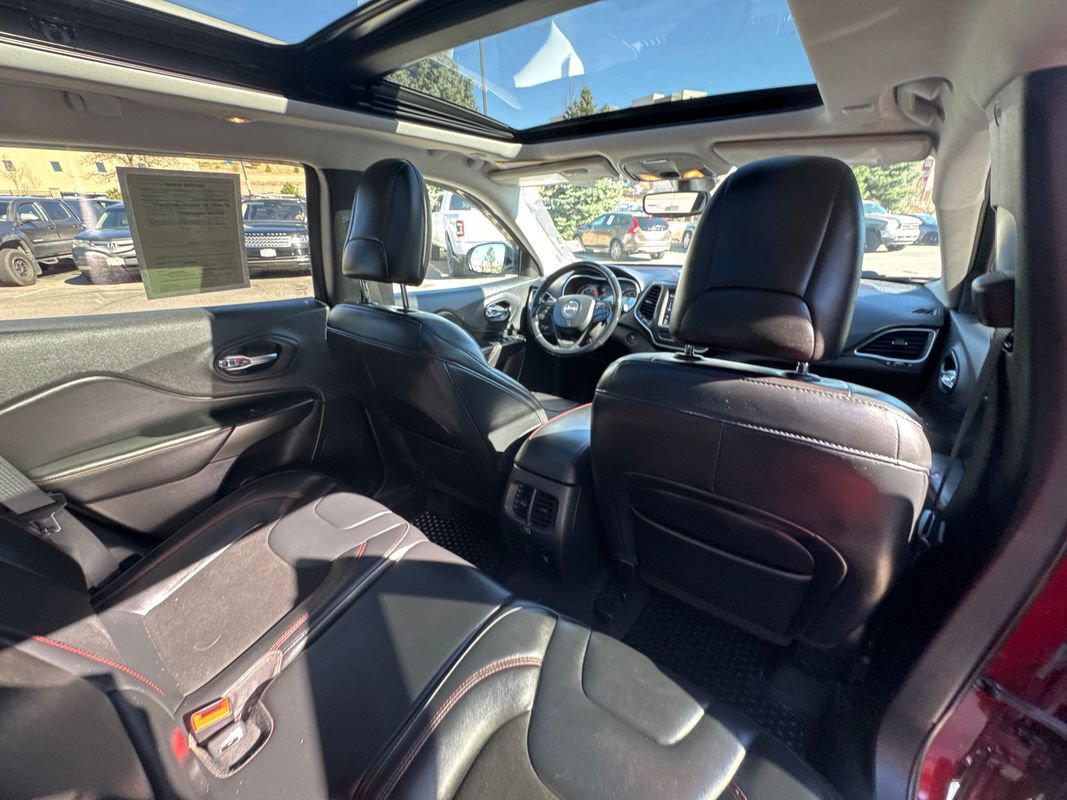 Used 2020 Jeep Cherokee Trailhawk w/ Comfort/Convenience Group AWD/4WD image 20
