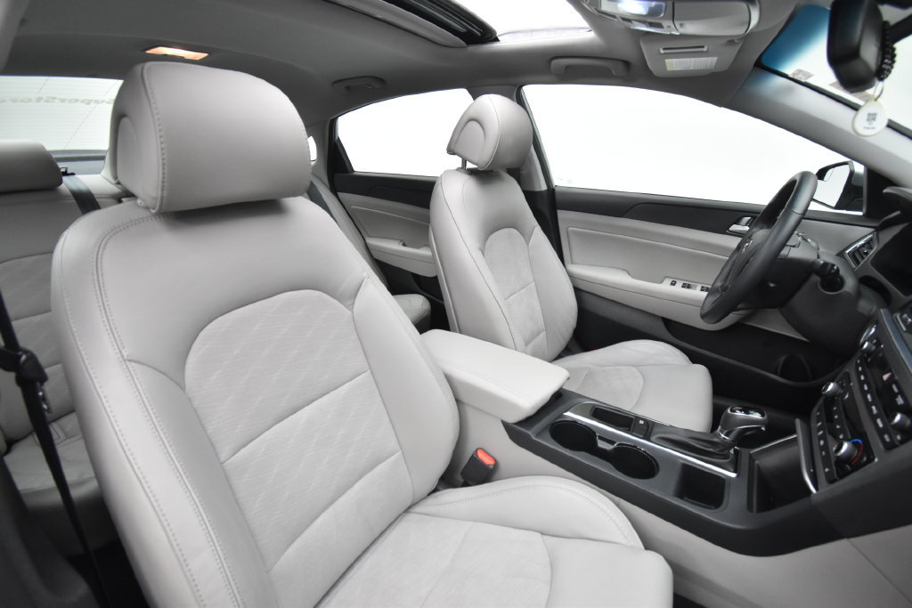 Used 2017 Hyundai Sonata Sport w/ Value Edition Package 02 FWD image 16