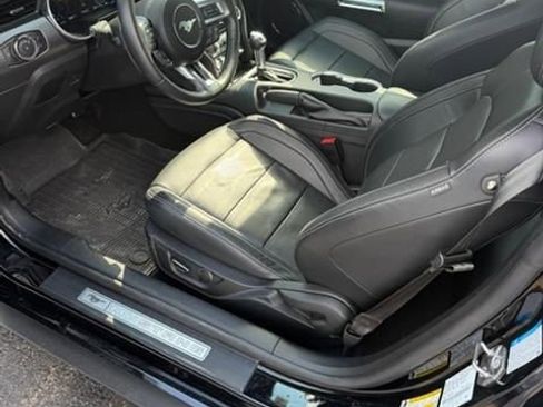 Used 2019 Ford Mustang GT Premium w/ GT Performance Package RWD image 8