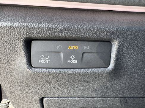 Used 2026 Volkswagen Tiguan SEL R-Line AWD/4WD image 34