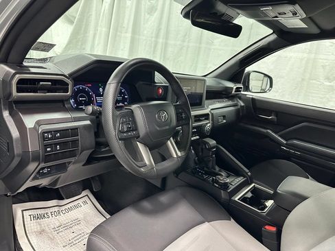 Used 2026 Toyota Tacoma TRD Off-Road AWD/4WD image 15