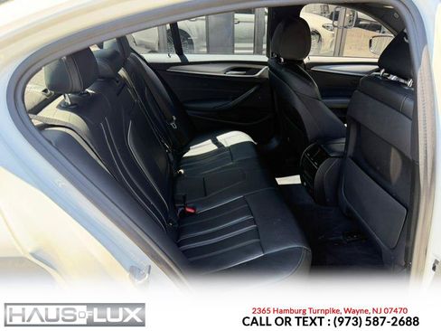 Used 2020 BMW M550i xDrive AWD/4WD image 16