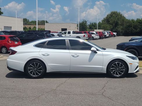 Used 2020 Hyundai Sonata Limited FWD image 2