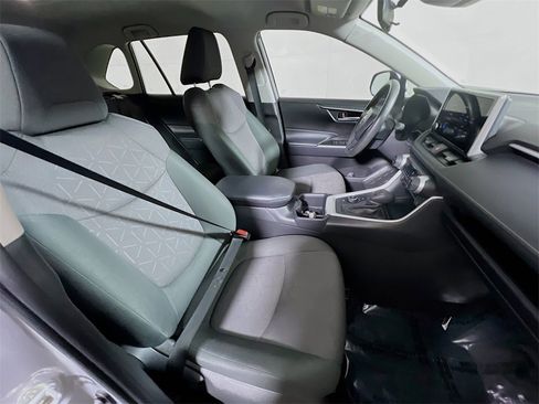 Certified 2024 Toyota RAV4 XLE image 25