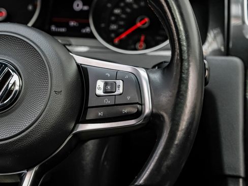 Used 2017 Volkswagen GTI SE image 20