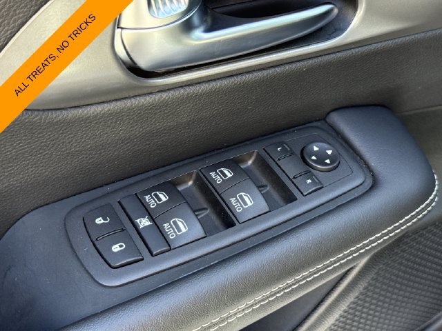 Used 2026 Chrysler Pacifica Select FWD image 22