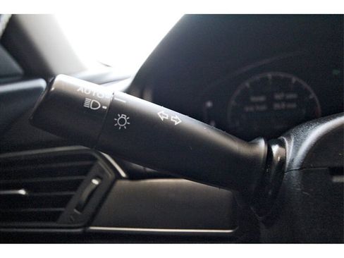 Used 2018 Honda Accord LX image 17