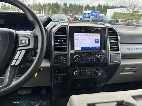 Certified 2020 Ford F250 XLT w/ XLT Premium Package image 24
