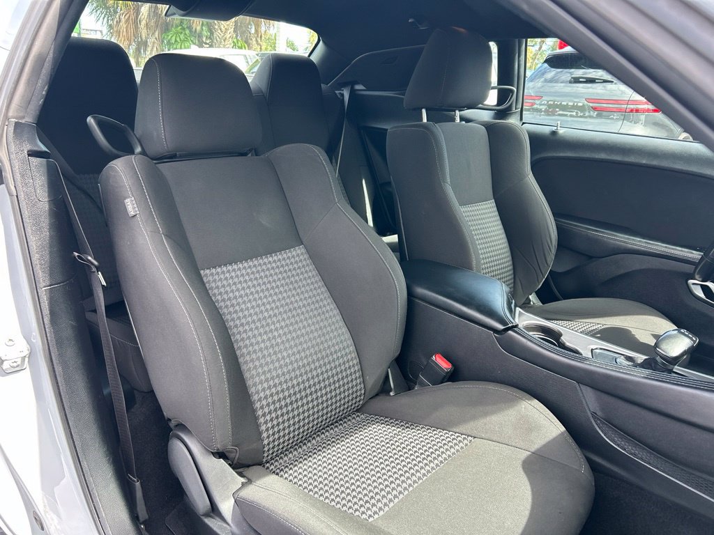 Used 2022 Dodge Challenger GT RWD image 36
