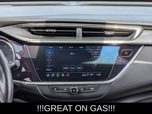 Used 2021 Buick Encore GX Essence w/ Experience Buick Package FWD image 27