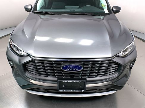 Used 2024 Ford Escape SE image 10