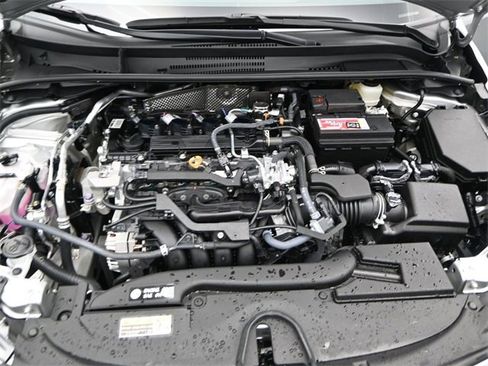 Used 2025 Toyota Corolla LE image 17