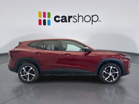 Used 2024 Chevrolet Trax RS FWD image 6