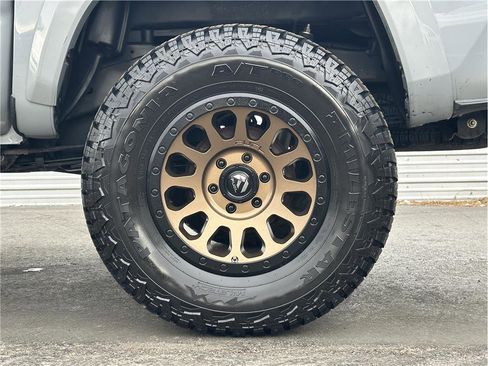 Used 2019 Toyota Tacoma TRD Sport image 29