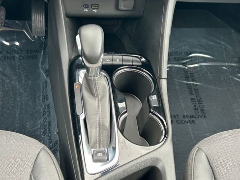 Used 2025 Buick Encore GX Preferred FWD image 19