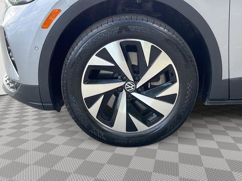 Used 2023 Volkswagen ID.4 Pro AWD/4WD image 7
