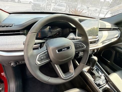 New 2023 Jeep Compass Latitude image 11