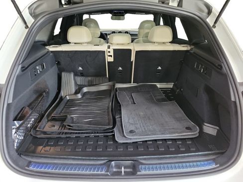Used 2025 Mercedes-Benz GLC 300 4MATIC image 27