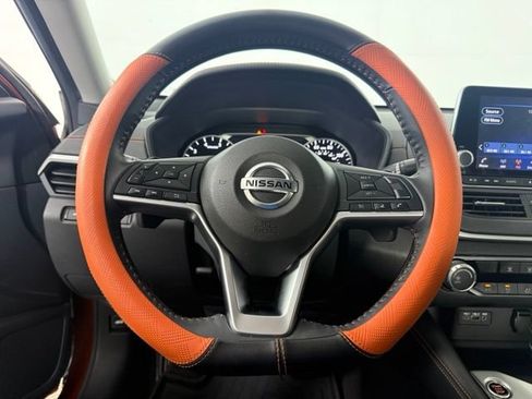 Used 2022 Nissan Altima 2.5 SR AWD/4WD image 26