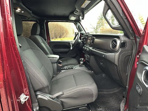 Used 2022 Jeep Wrangler Unlimited Sport image 25