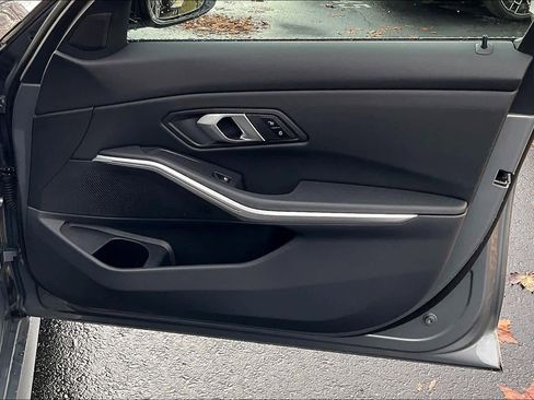 Used 2025 BMW 330i xDrive Sedan image 26