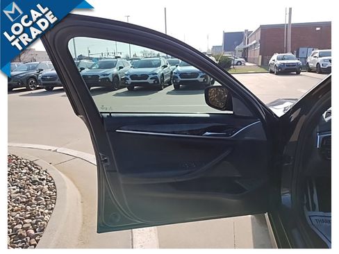 Used 2017 BMW 530i xDrive image 16