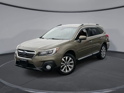 Used 2018 Subaru Outback 2.5i Touring image 1