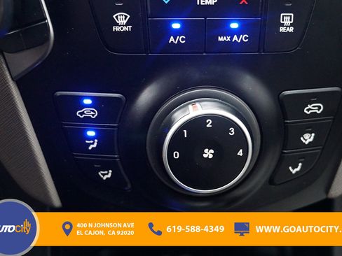 Used 2018 Hyundai Santa Fe Sport image 22