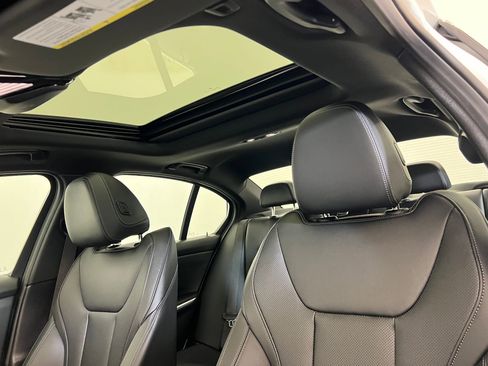 Used 2025 BMW 330i xDrive Sedan w/ Premium Package AWD/4WD image 23