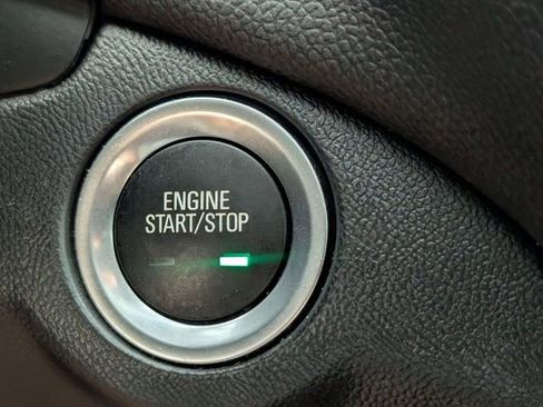 Used 2023 Chevrolet Equinox LT AWD/4WD image 46