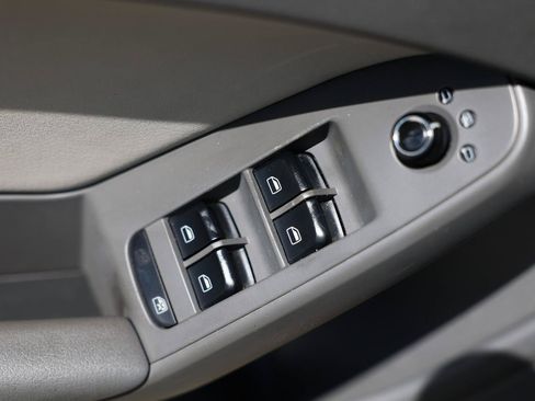 Used 2011 Audi A4 2.0T Premium Plus AWD/4WD image 39