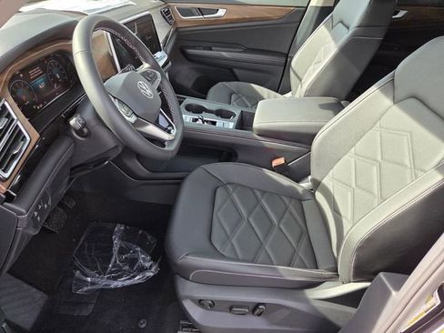 New 2026 Volkswagen Atlas SE FWD image 6