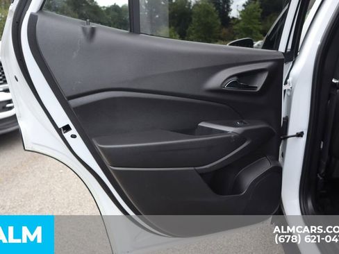 Used 2024 Chevrolet Trax LT image 18