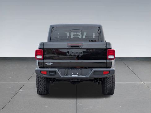 Used 2024 Jeep Gladiator Sport image 5