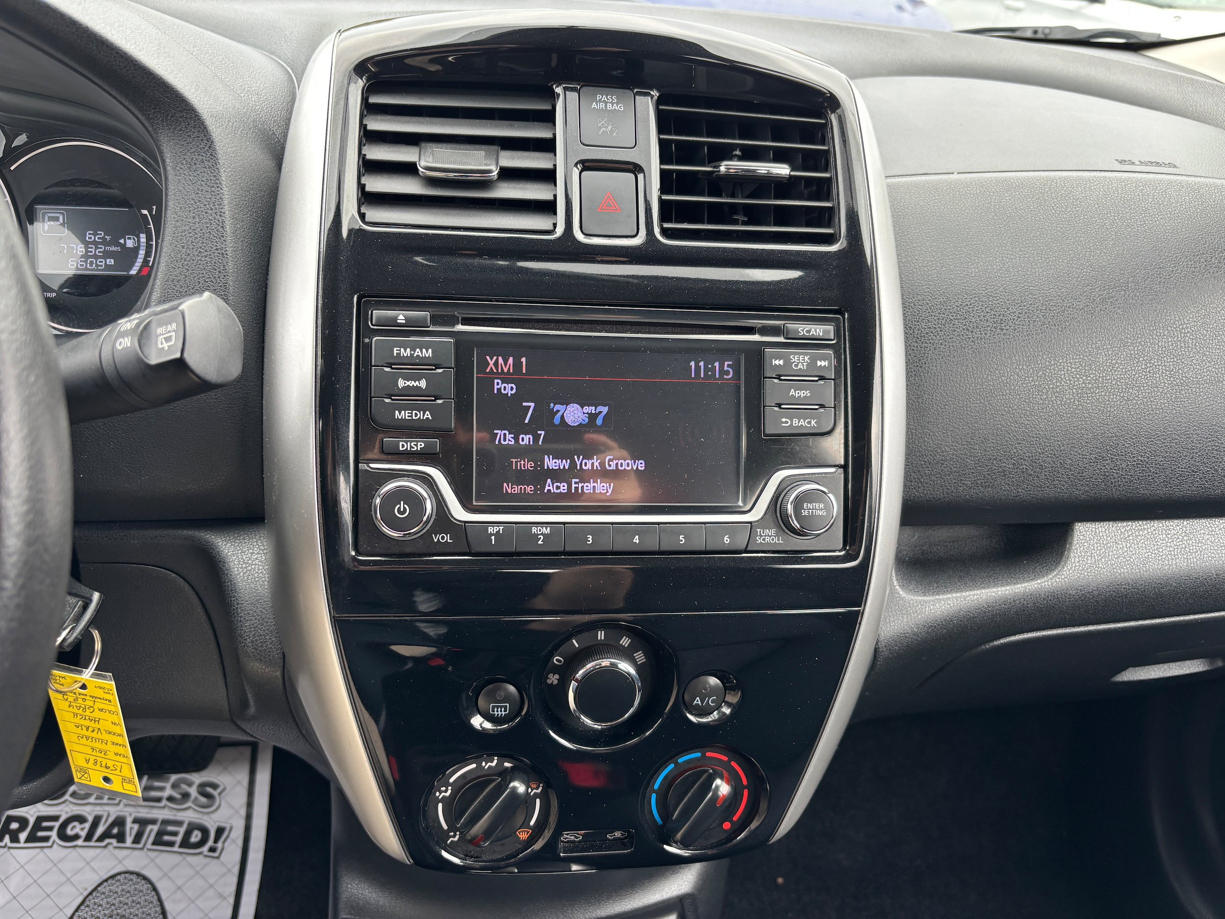 Used 2016 Nissan Versa Note SV FWD image 22