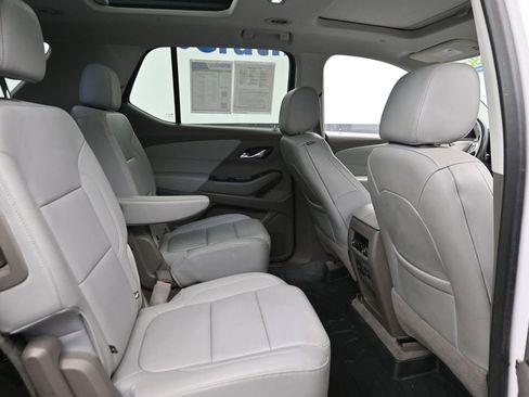 Used 2019 Chevrolet Traverse LT w/ LT Premium Package AWD/4WD image 8