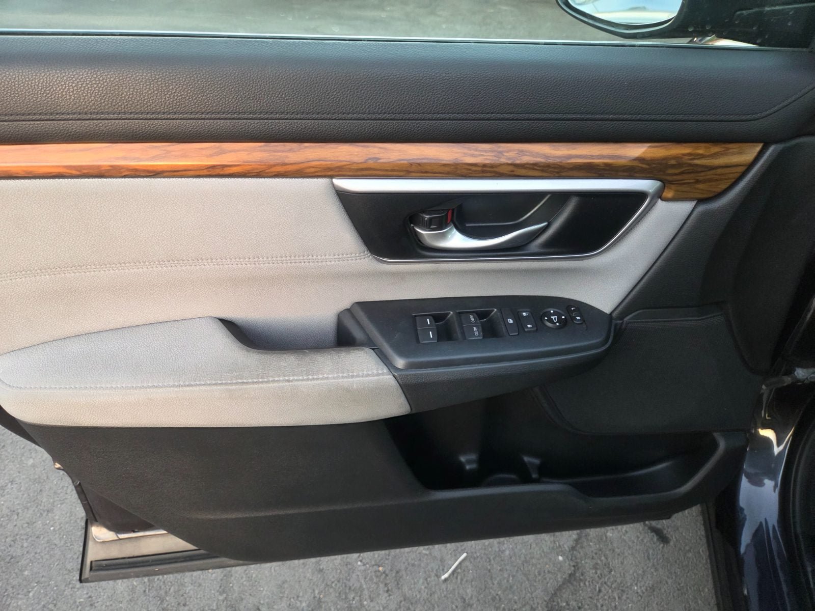 Used 2018 Honda CR-V EX image 8