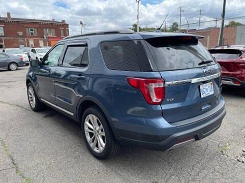 Used 2019 Ford Explorer XLT w/ Equipment Group 202A image 6