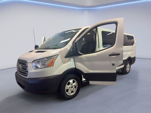Used 2018 Ford Transit 350 XLT RWD image 11