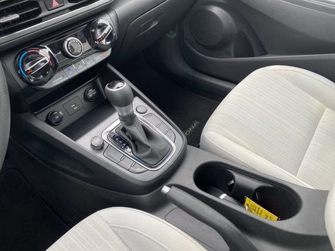 Used 2022 Hyundai Kona SEL FWD image 24