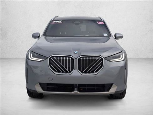 Used 2025 BMW X3 xDrive30i w/ Premium Package AWD/4WD image 2