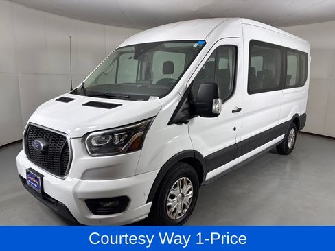 Used 2023 Ford Transit 350 XLT RWD image 5