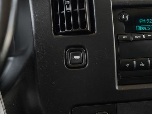 Used 2019 Chevrolet Express 3500 w/ Driver Convenience Package RWD image 24