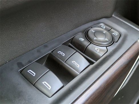 Used 2019 GMC Sierra 1500 SLT image 26